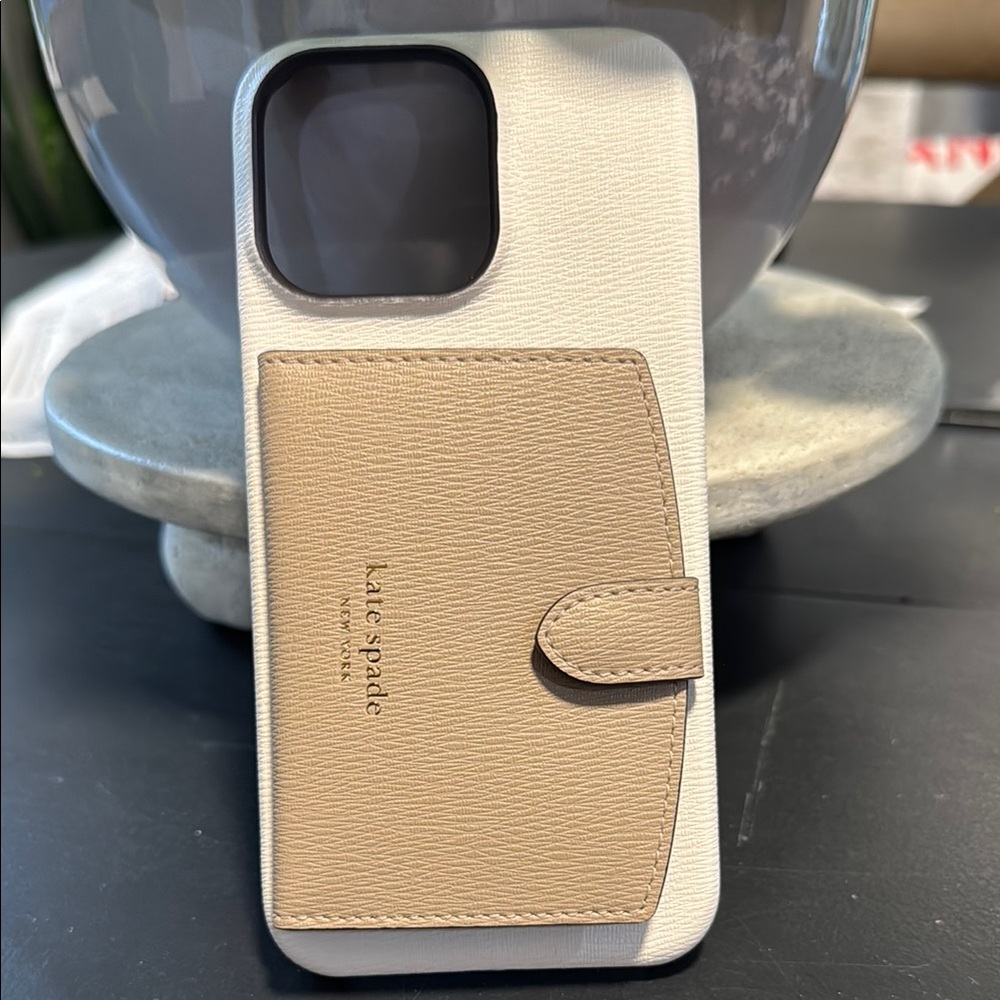 Kate Spade Morgan Cream and Tan iPhone 15 Pro Max Case with card case. Pro MAX